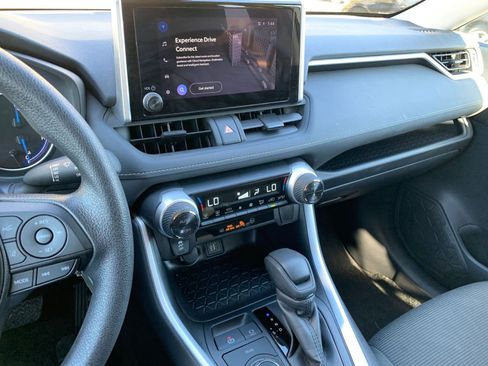 Used 2025 Toyota RAV4 LE image 18