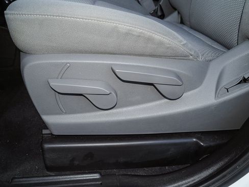 Used 2019 Chevrolet Silverado 1500 Custom w/ Custom Convenience Package image 26