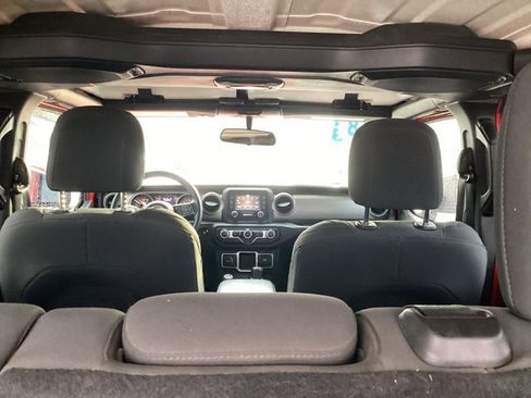 Used 2018 Jeep Wrangler Unlimited Sport image 13