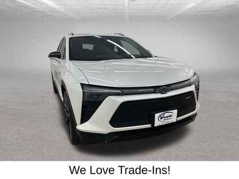 Used 2024 Chevrolet Blazer EV RS AWD/4WD image 3