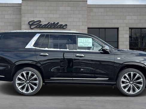 New 2026 Cadillac Escalade Luxury image 2