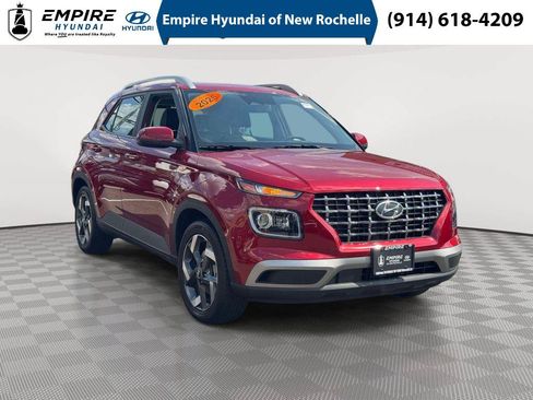 Certified 2025 Hyundai Venue Limited FWD image 1
