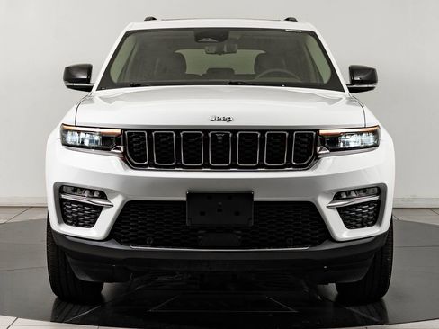 Used 2022 Jeep Grand Cherokee Limited 4xe w/ Luxury Tech Group II AWD/4WD image 2