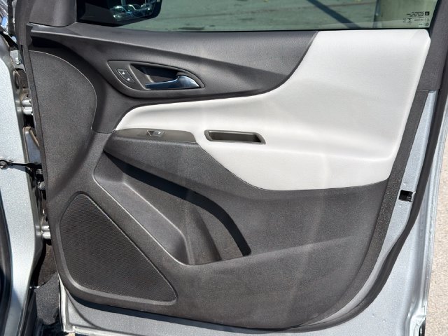 Used 2024 Chevrolet Equinox LT FWD image 23
