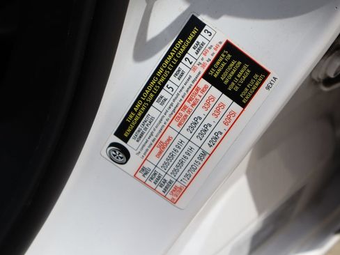Used 2024 Nissan Versa SV FWD image 28
