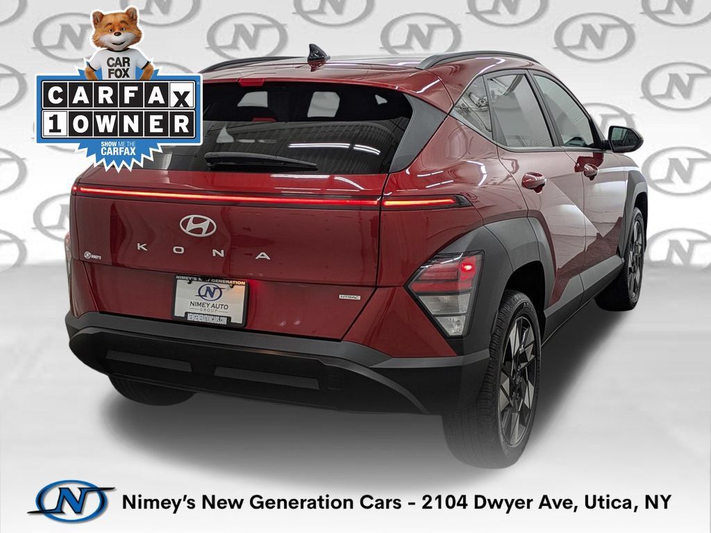 Used 2024 Hyundai Kona SEL AWD/4WD image 2