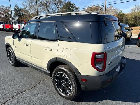 New 2025 Ford Bronco Sport Outer Banks image 3