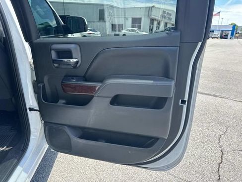 Used 2017 GMC Sierra 1500 SLE w/ SLE Value Package AWD/4WD image 19