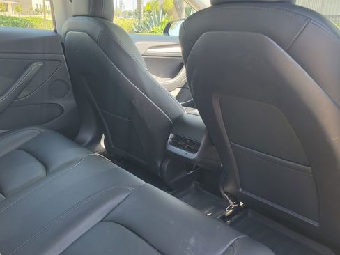 Used 2023 Tesla Model 3 Standard Range RWD image 9