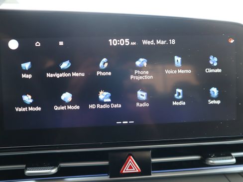 Used 2024 Hyundai Elantra SEL FWD image 42