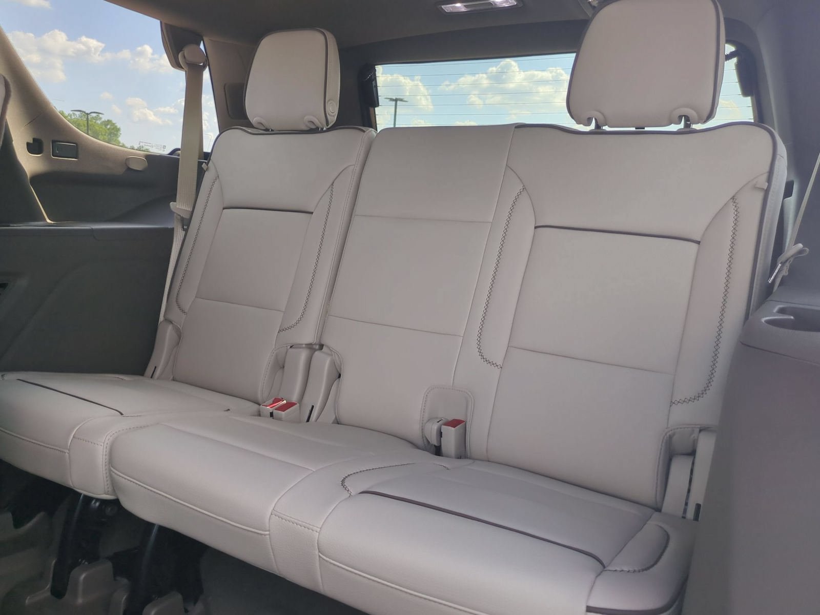 New 2026 GMC Yukon Denali w/ Denali Reserve Package AWD/4WD image 30