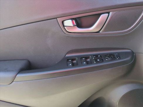Used 2020 Hyundai Kona Ultimate FWD image 11