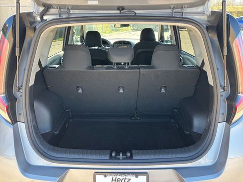 Used 2025 Kia Soul LX w/ LX Technology Package image 29