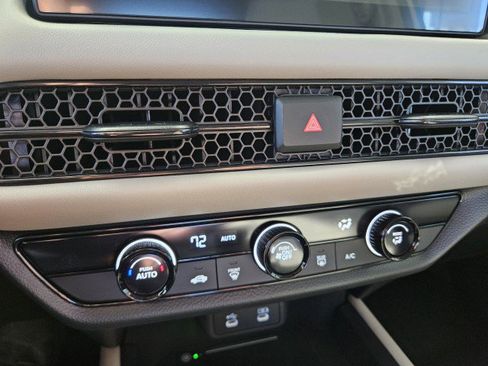 New 2026 Honda HR-V LX image 24