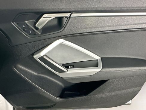 Used 2025 Audi Q3 2.0T Premium w/ Convenience Package AWD/4WD image 23