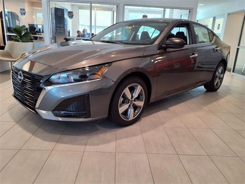 New 2025 Nissan Altima 2.5 S image 3