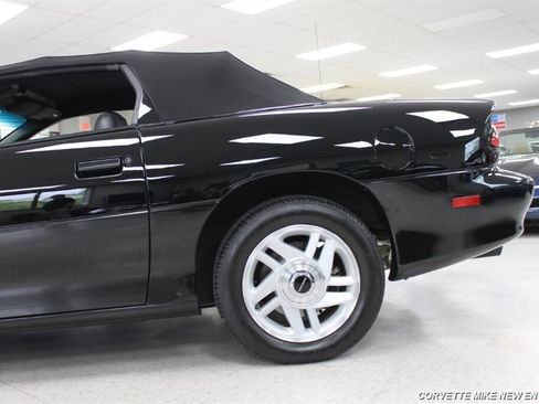 Used 1995 Chevrolet Camaro Z28 image 19
