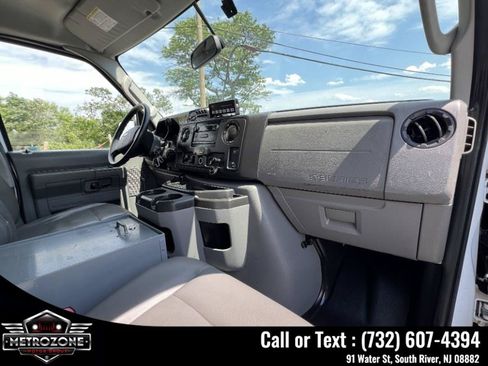 Used 2012 Ford E-350 and Econoline 350 Super Duty w/ PWR Group RWD image 17