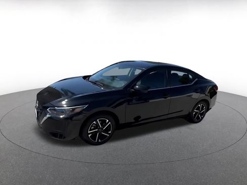 Used 2025 Nissan Sentra SV FWD image 8