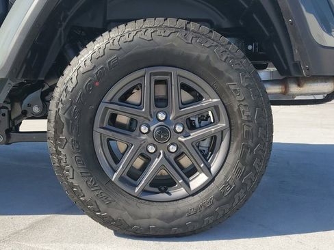 New 2026 Jeep Gladiator Sport image 6