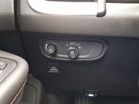 Used 2019 GMC Terrain SLE w/ Driver Convenience Package image 26