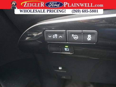 Used 2022 Toyota Prius L Eco image 26