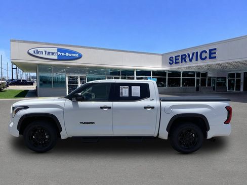 Used 2022 Toyota Tundra SR5 w/ Convenience Package RWD image 5