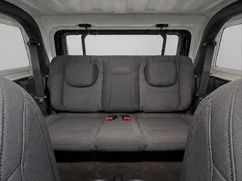 Used 2022 Jeep Wrangler Sport AWD/4WD image 19