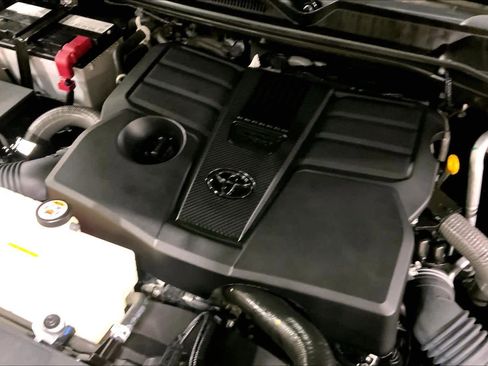 Used 2023 Toyota Tundra 1794 Edition image 32