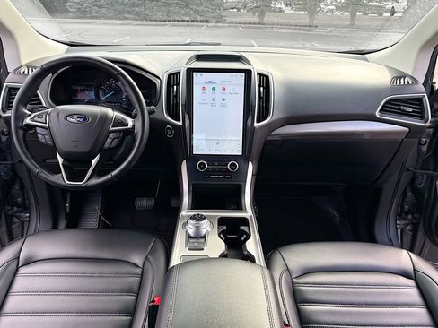 Used 2023 Ford Edge SEL image 3