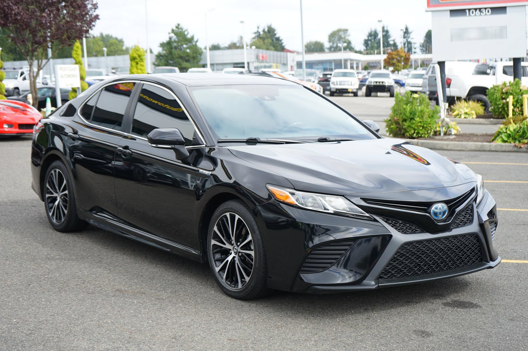 Used 2019 Toyota Camry SE w/ Audio Package FWD image 7
