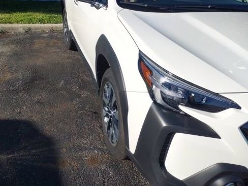 Used 2023 Subaru Outback Touring XT AWD/4WD image 3