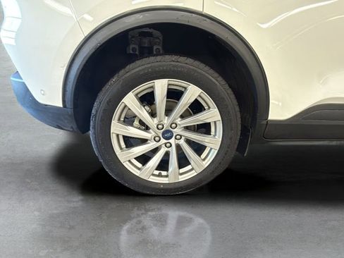 Used 2022 Ford Escape Titanium w/ Titanium Elite Package image 45