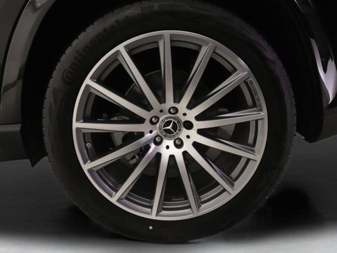 New 2026 Mercedes-Benz GLS 580 4MATIC image 11