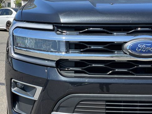 Used 2023 Ford Expedition Limited image 42