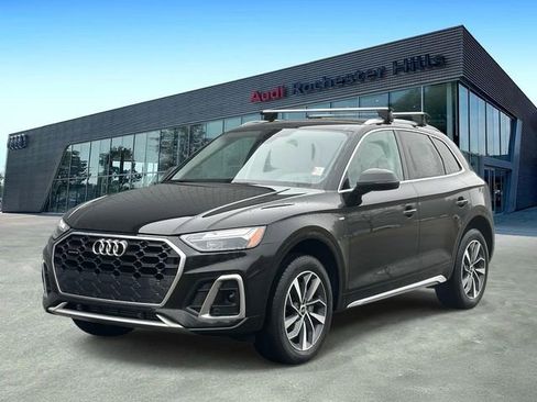 Used 2023 Audi Q5 2.0T Premium w/ Convenience Package AWD/4WD image 1