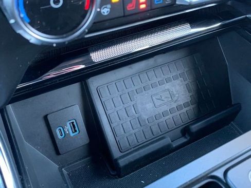 Certified 2022 Ford F150 Platinum w/ Equipment Group 701A High image 25