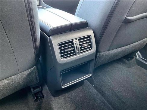 Used 2023 Nissan Rogue S FWD image 25