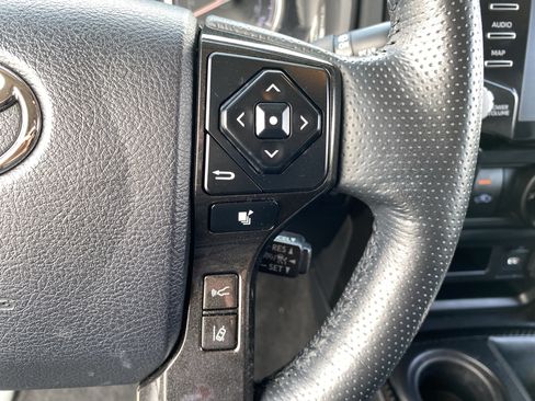 Used 2024 Toyota 4Runner TRD Off-Road Premium w/ Moonroof Package AWD/4WD image 29