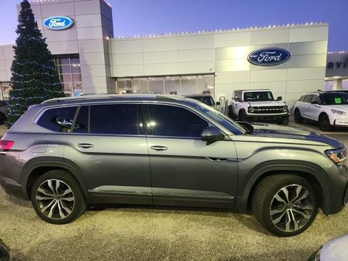 Used 2022 Volkswagen Atlas SEL Premium image 7