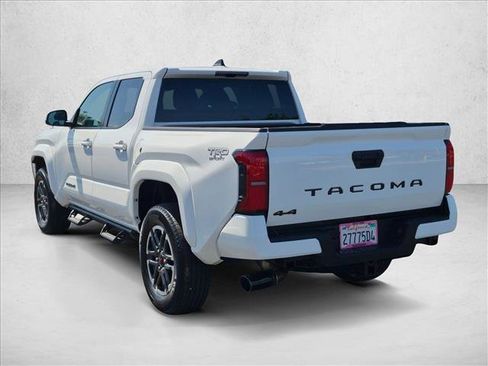 Certified 2025 Toyota Tacoma TRD Sport AWD/4WD image 8