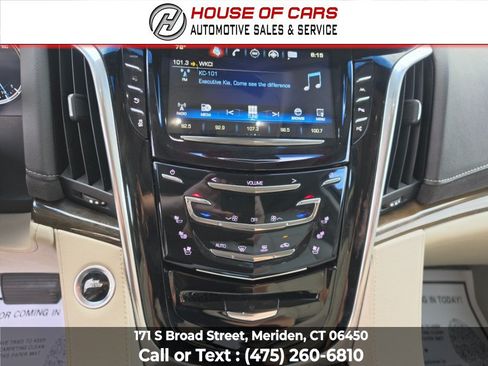 Used 2019 Cadillac Escalade Luxury AWD/4WD image 30