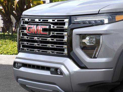 New 2026 GMC Canyon Denali AWD/4WD image 13