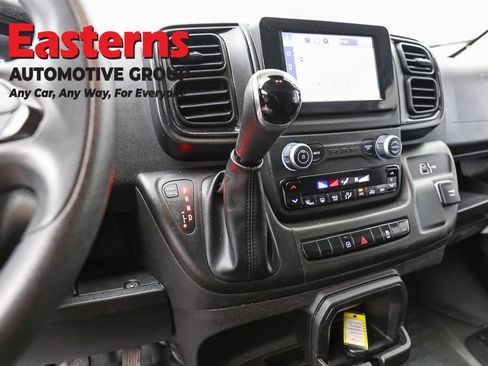 Used 2025 RAM ProMaster 2500 w/ Convenience Group FWD image 13