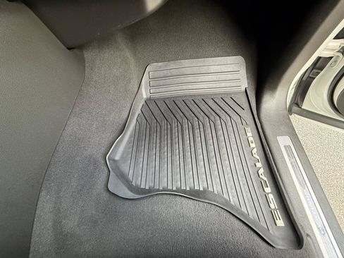 Used 2019 Cadillac Escalade Platinum AWD/4WD image 42