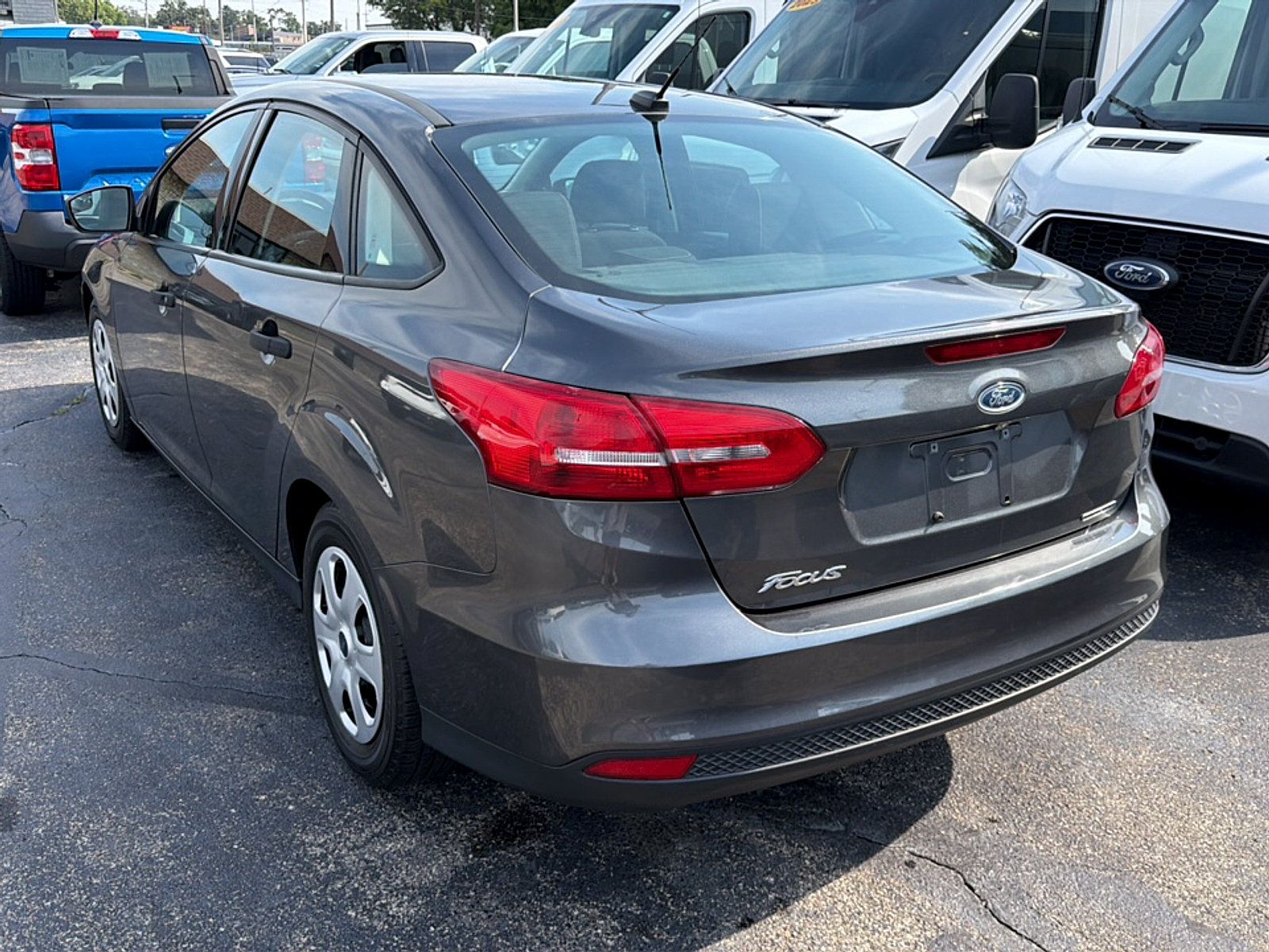 Used 2015 Ford Focus S FWD image 4