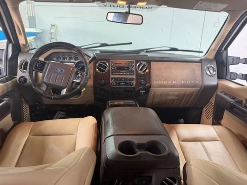 Used 2011 Ford F250 Lariat w/ Lariat Interior Pkg image 15