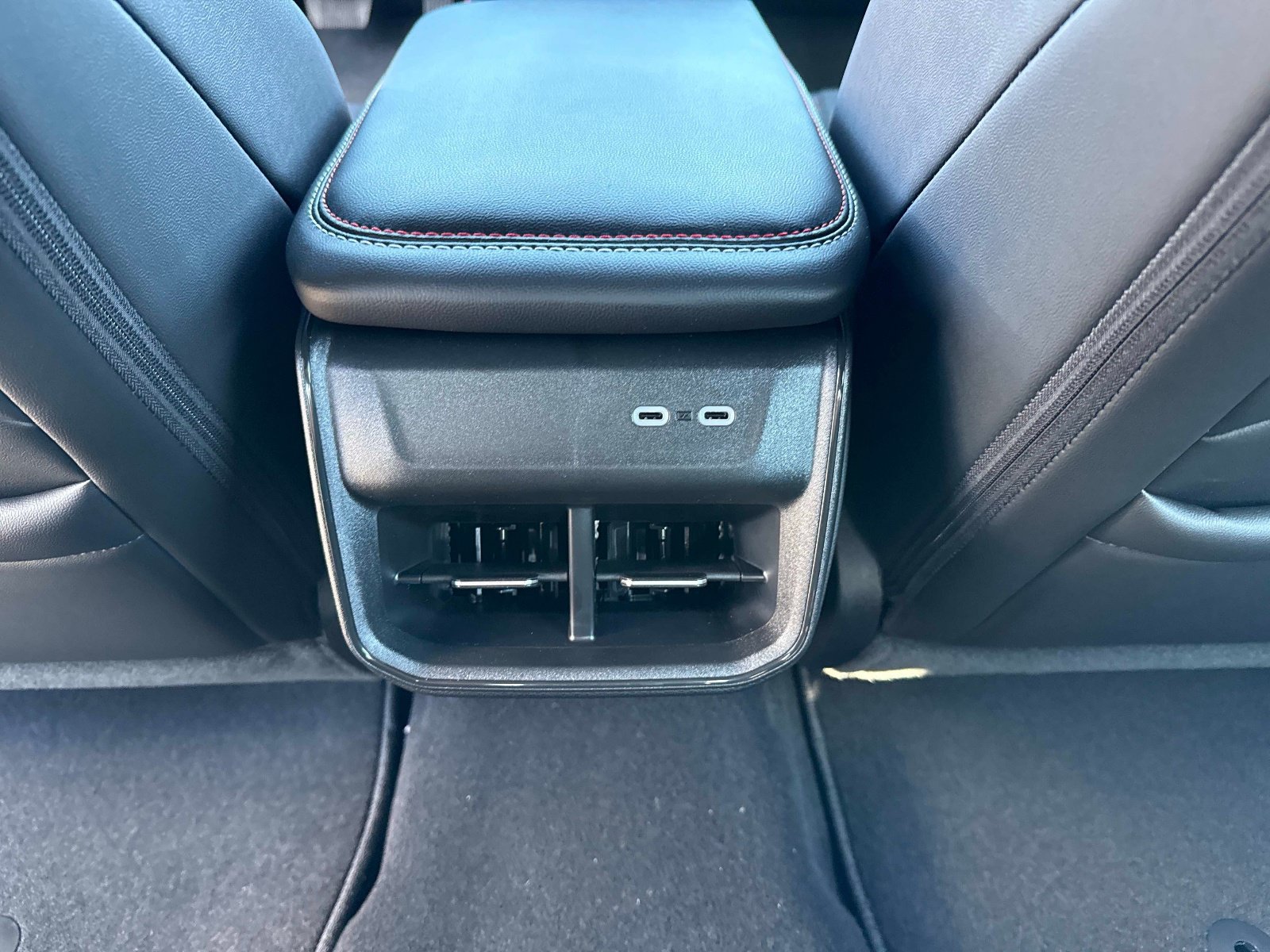 New 2027 Dodge Charger R/T AWD/4WD image 15
