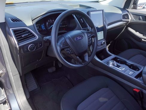 Used 2022 Ford Edge SE w/ Black Appearance Package AWD/4WD image 9