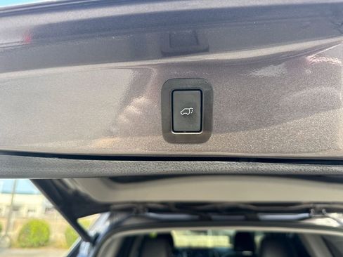 Used 2019 Toyota Highlander XLE FWD image 15
